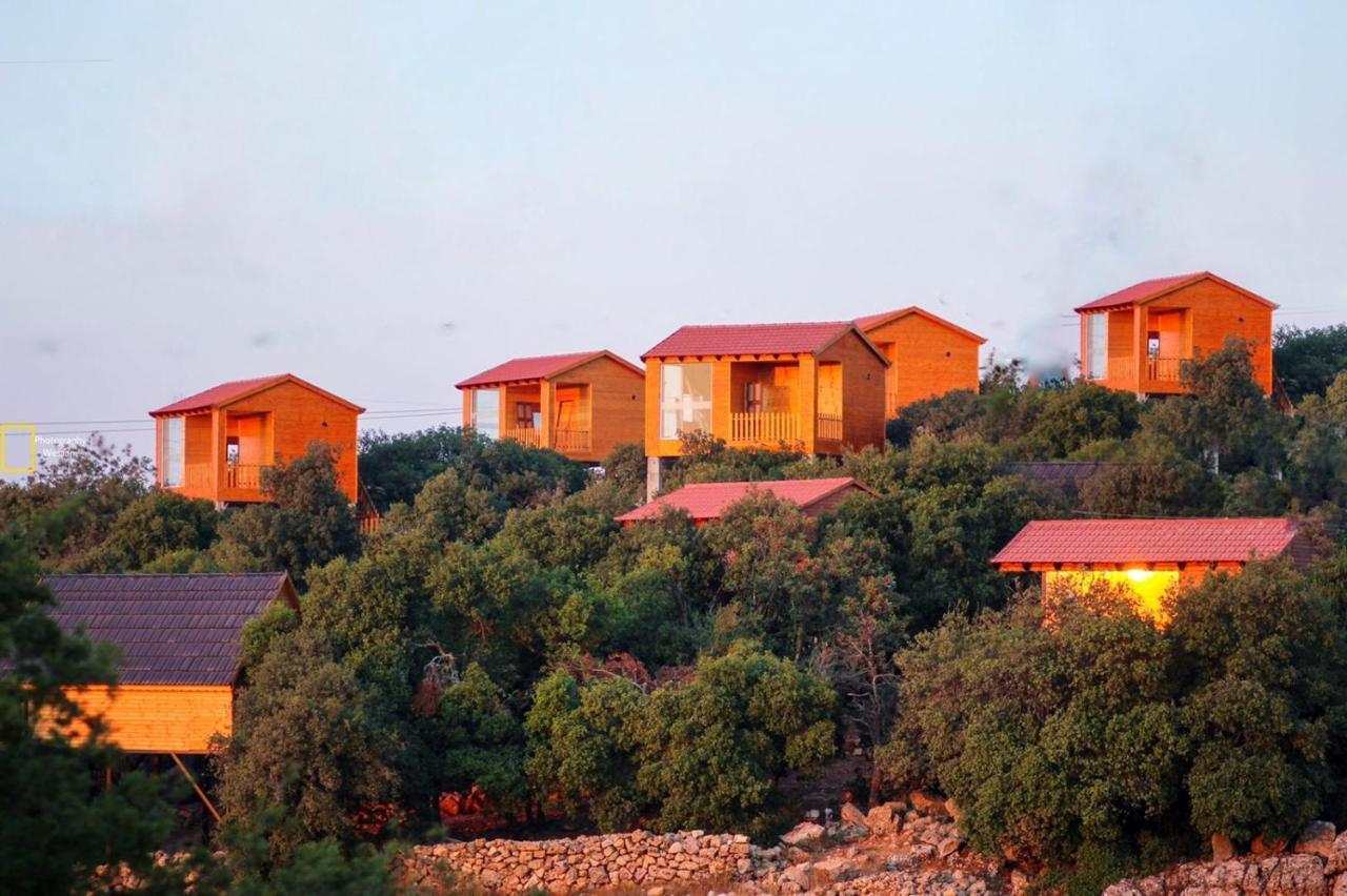 Ajloun Wooden Huts اكواخ عجلون الخشبية Live Amid Nature Umm al Manabi Exterior photo